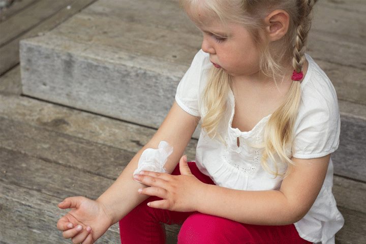 Prendre soin de la peau atopique de votre enfant