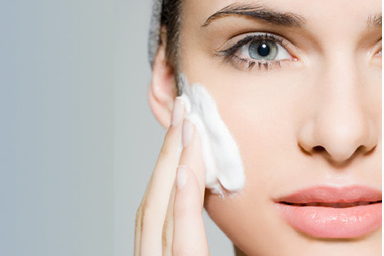 WHY IS IT IMPORTANT TO THOROUGHLY CLEANSE MY SKIN?